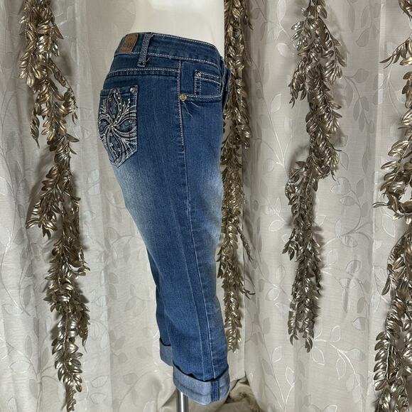 Love Indigo Jean Women's Size 6 Cuffed Capri Stretch Denim Bling Embroidery Pock - Picture 5 of 16
